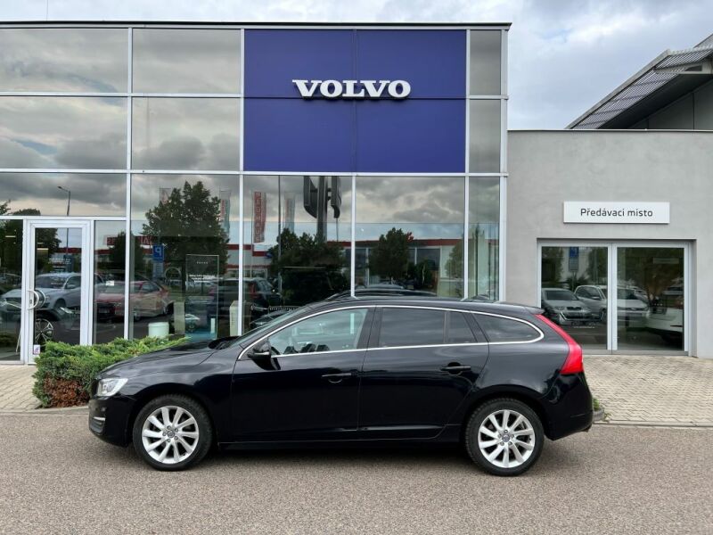 Volvo V60 Momentum