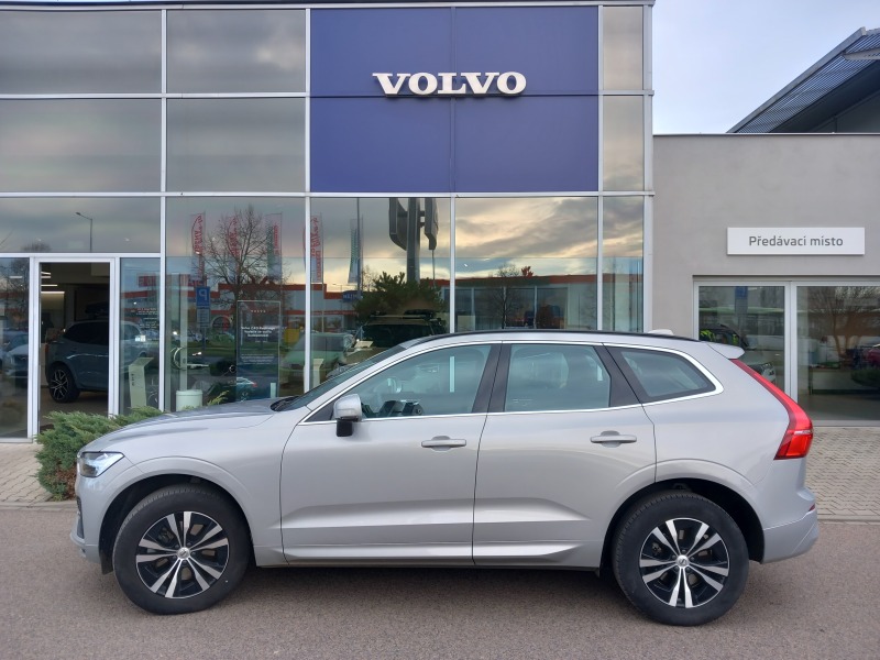 Volvo XC60 MOMENTUM PRO