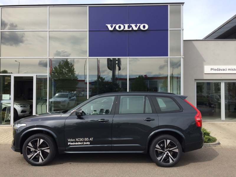 Volvo XC90 R-DESIGN