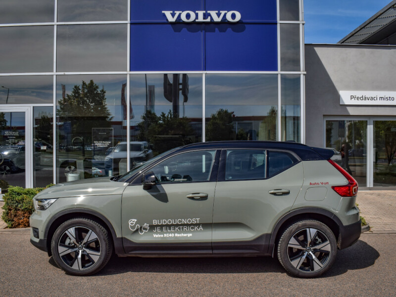 Volvo XC40 RECHARGE PRO 4x4, dodání září 2022