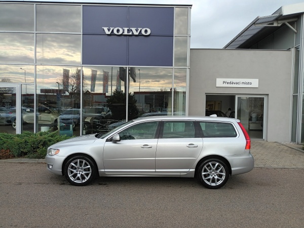 Volvo V70 MOMENTUM D3 5.vál 100kW