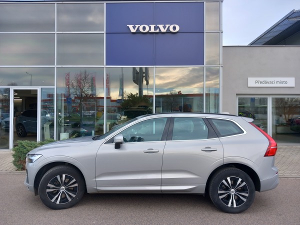 Volvo XC60 MOMENTUM PRO B4 AWD 145kW