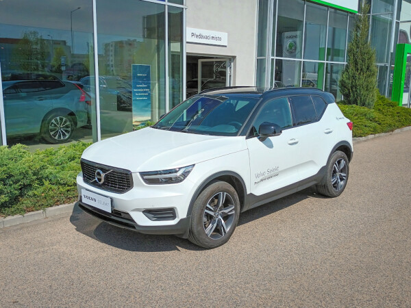Volvo XC40 R - DESIGN D4 AWD 140kW