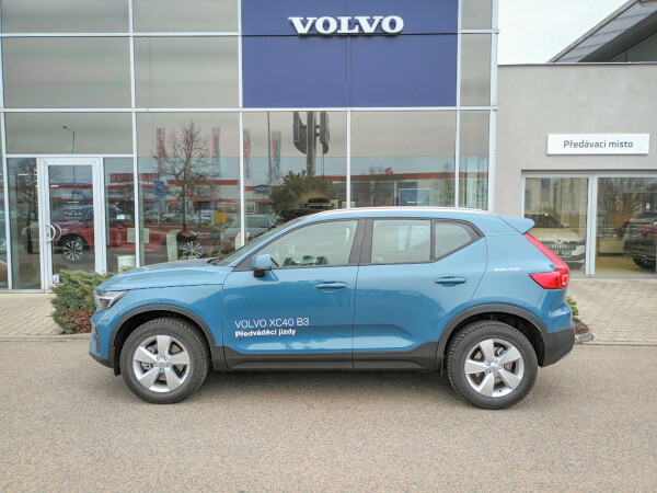 Volvo XC40 CORE B3 FWD 120kW