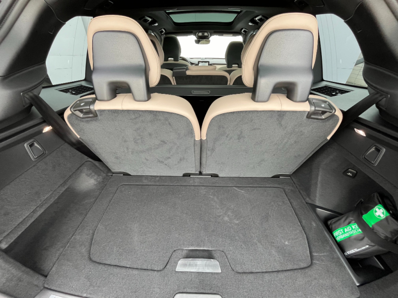 Volvo XC90 PLUS DARK
