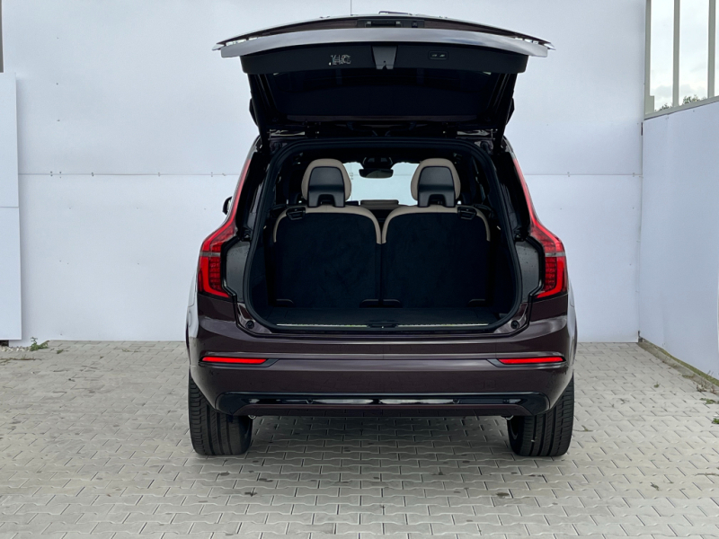 Volvo XC90 PLUS DARK