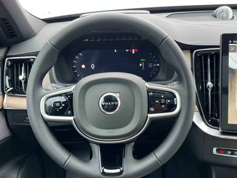 Volvo XC90 PLUS DARK