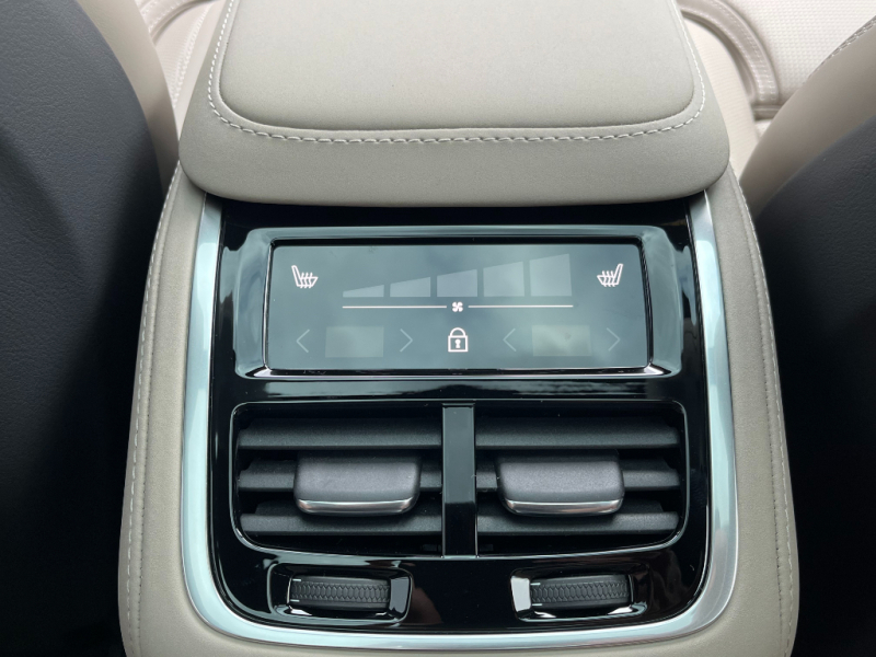 Volvo XC90 PLUS DARK
