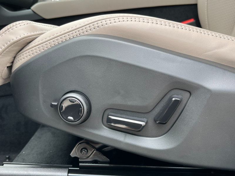 Volvo XC90 PLUS DARK