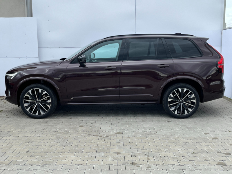 Volvo XC90 PLUS DARK