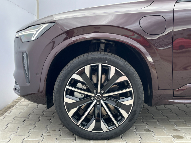 Volvo XC90 PLUS DARK