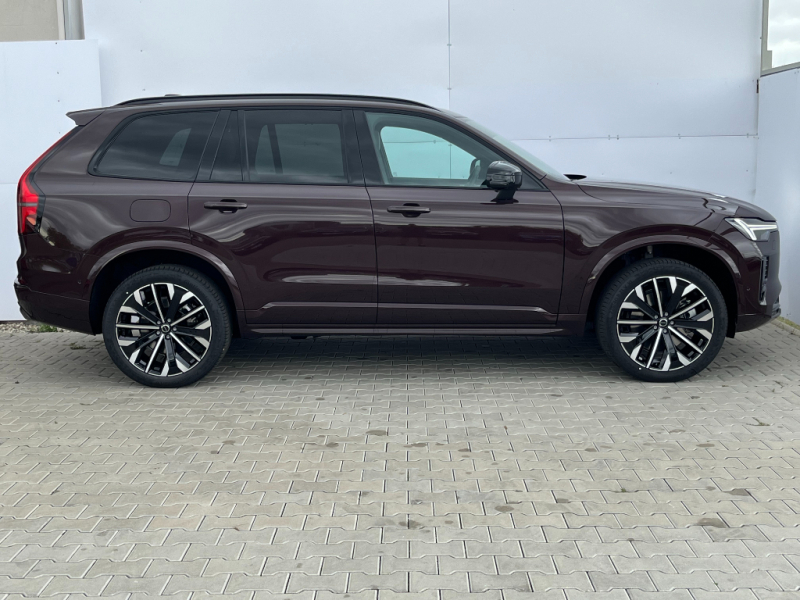 Volvo XC90 PLUS DARK