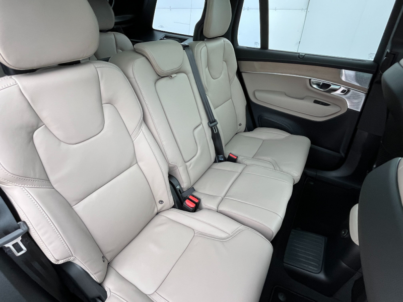 Volvo XC90 PLUS DARK