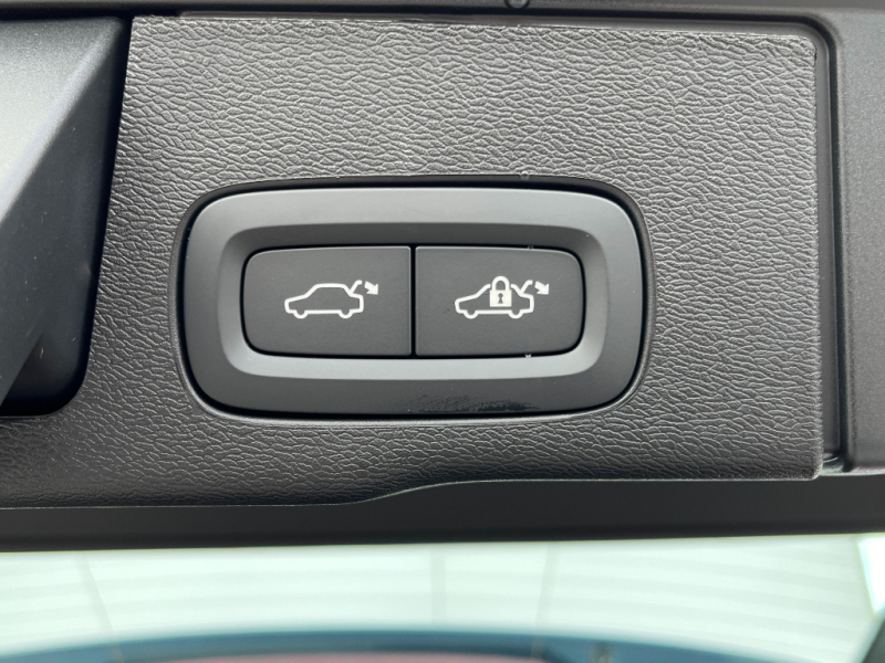 Volvo XC60 PLUS BRIGHT