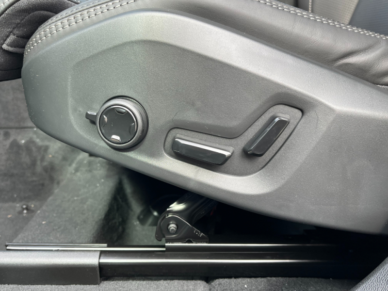 Volvo XC60 PLUS BRIGHT