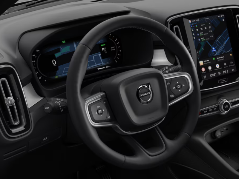 Volvo XC40 PLUS DARK