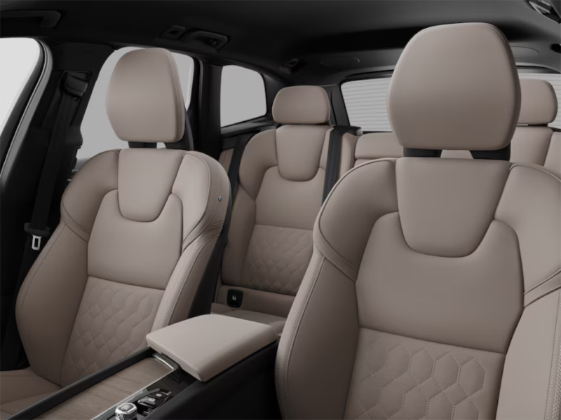 Volvo XC60 PLUS DARK