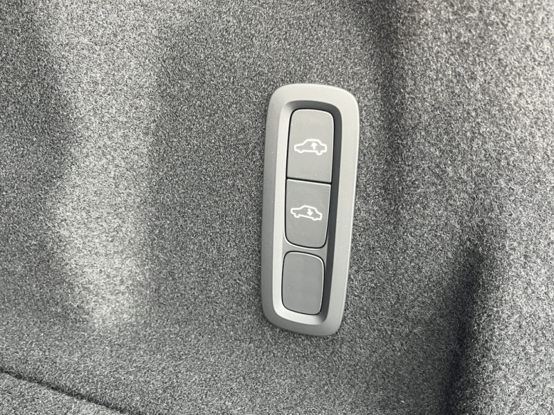 Volvo XC60 PLUS BRIGHT