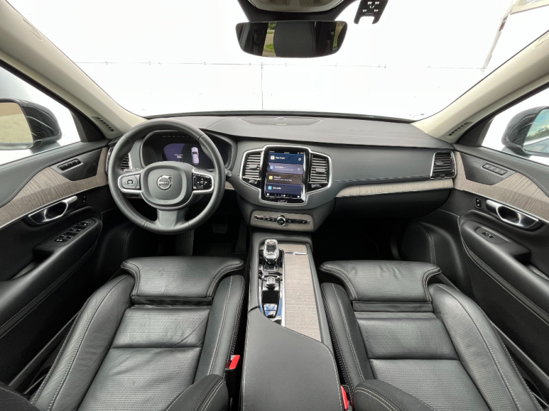 Volvo XC90 Plus Bright