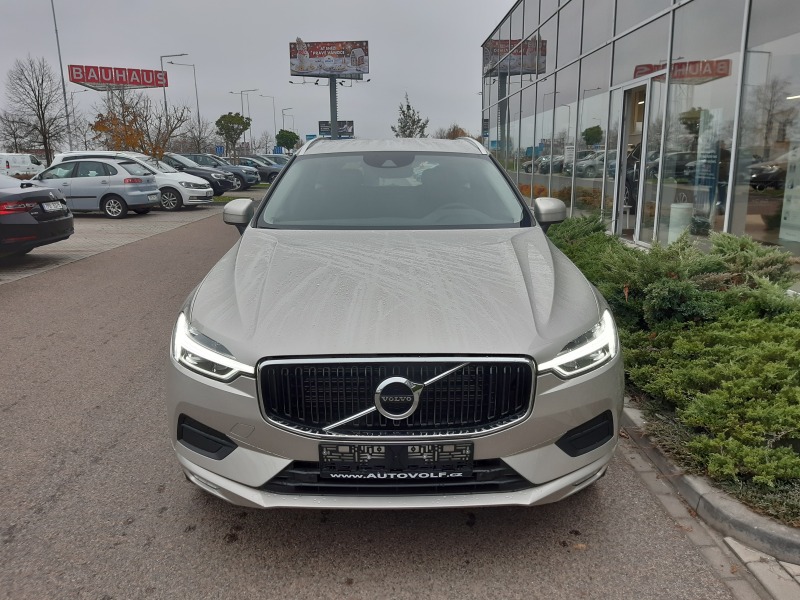 Volvo XC60 MOMENTUM PRO