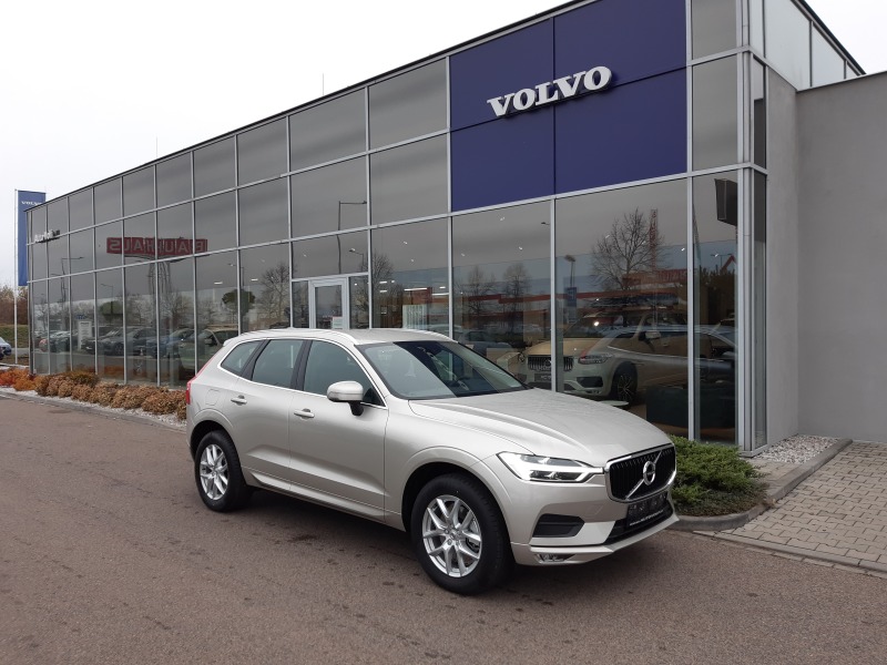 Volvo XC60 MOMENTUM PRO