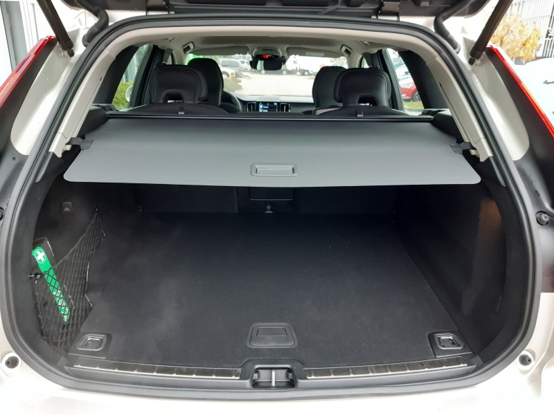Volvo XC60 MOMENTUM PRO