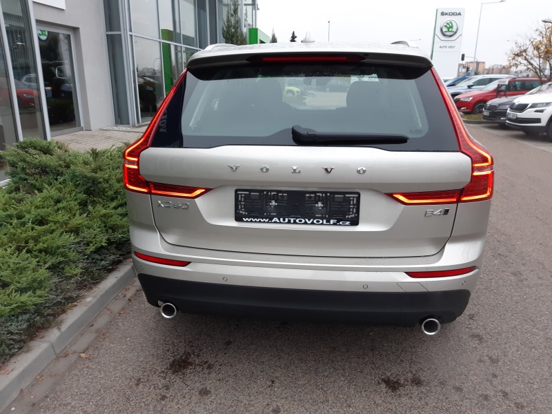 Volvo XC60 MOMENTUM PRO