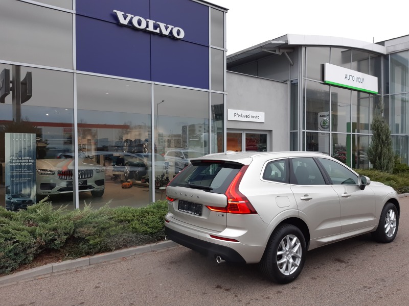 Volvo XC60 MOMENTUM PRO