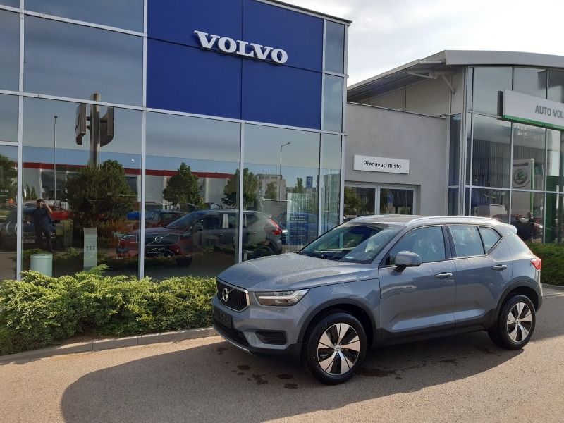 Volvo XC40 MOMENTUM PRO