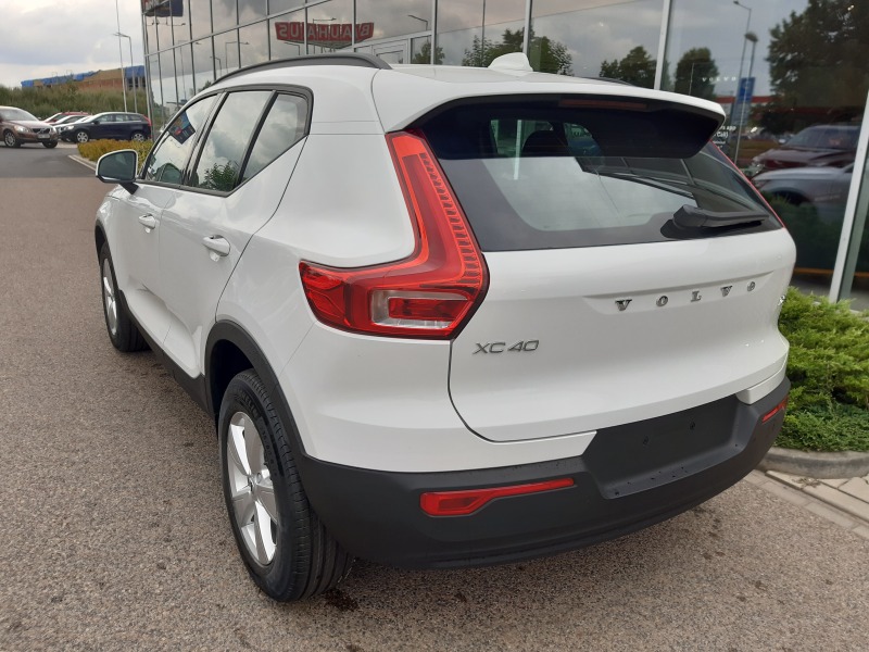 Volvo XC40 MOMENTUM CORE
