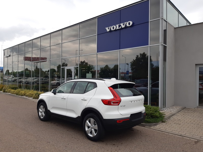 Volvo XC40 MOMENTUM CORE