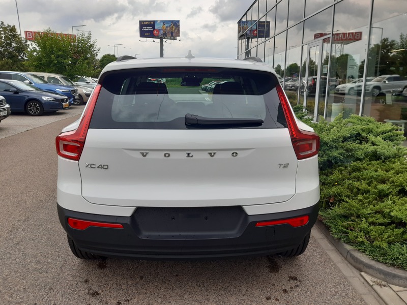 Volvo XC40 MOMENTUM CORE