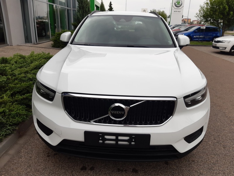 Volvo XC40 MOMENTUM CORE
