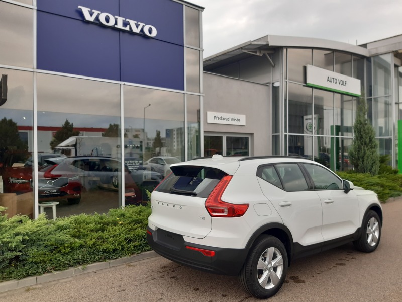 Volvo XC40 MOMENTUM CORE