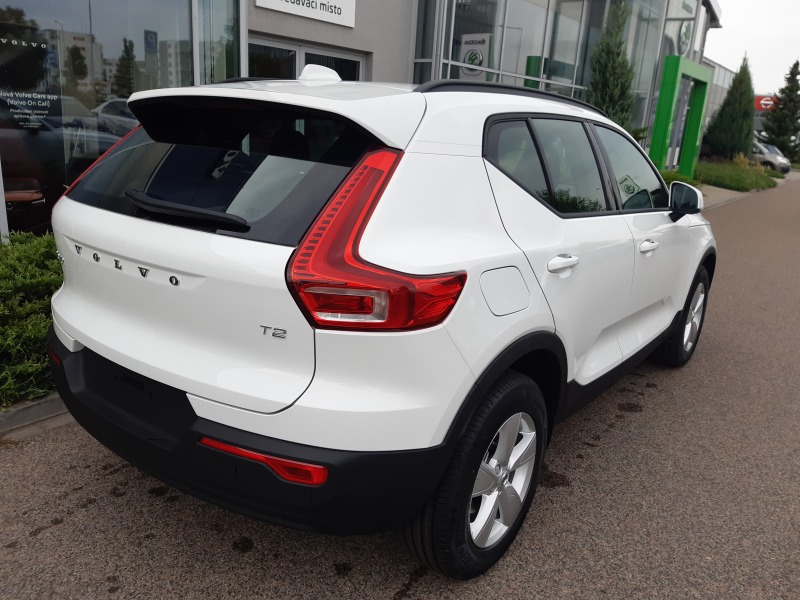 Volvo XC40 MOMENTUM CORE