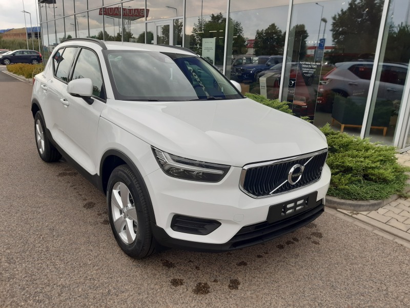 Volvo XC40 MOMENTUM CORE