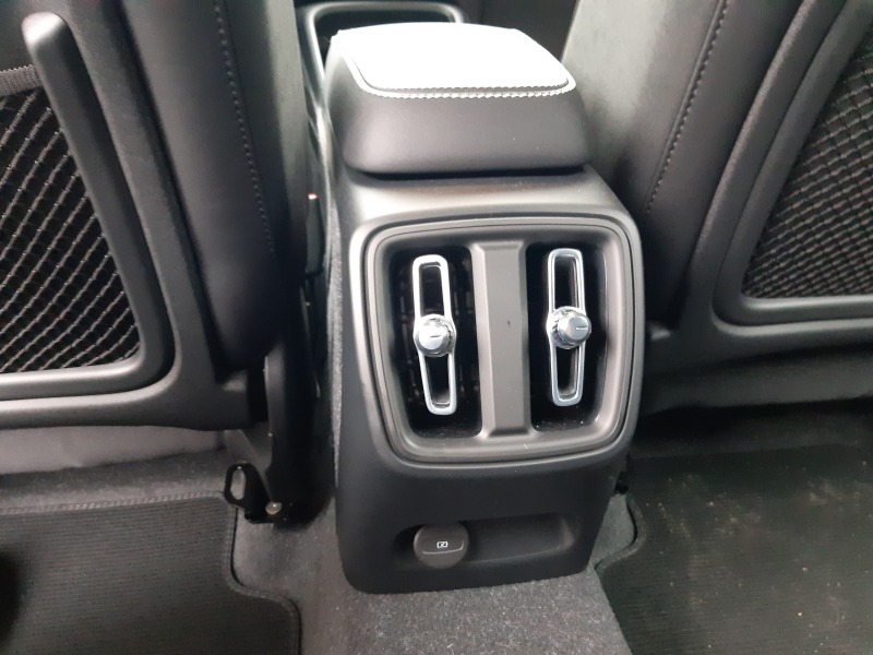 Volvo XC40 RECHARGE PRO