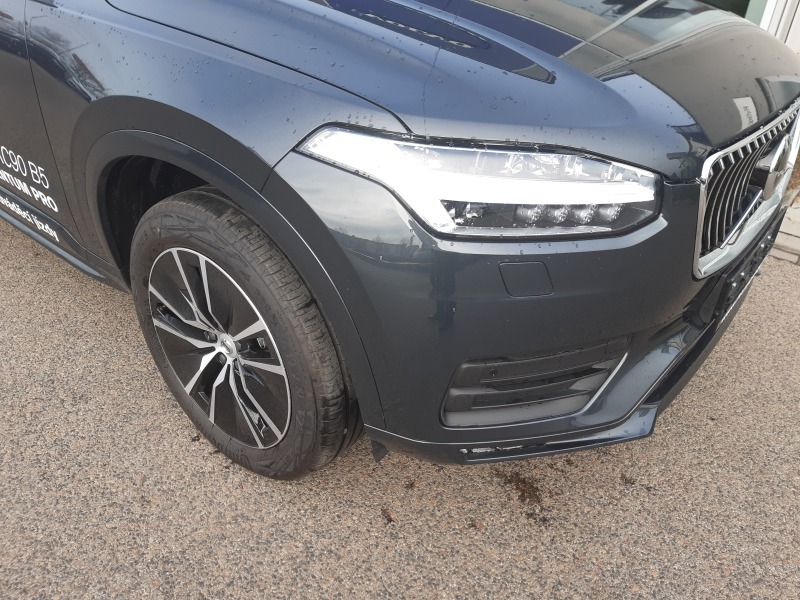 Volvo XC90 MOMENTUM PRO