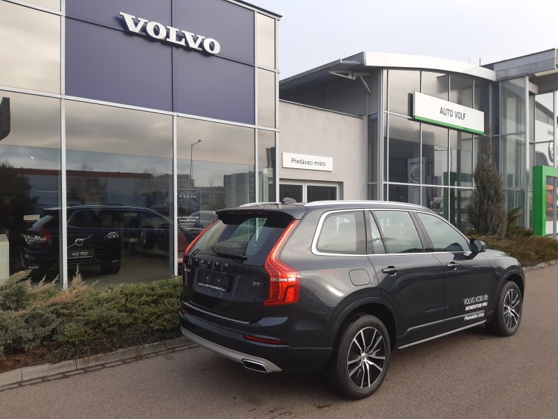 Volvo XC90 MOMENTUM PRO