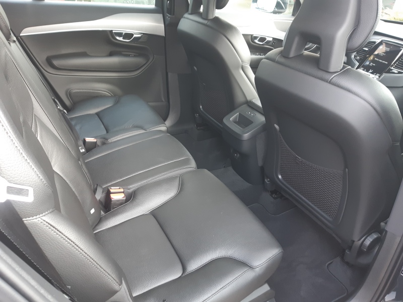 Volvo XC90 MOMENTUM PRO