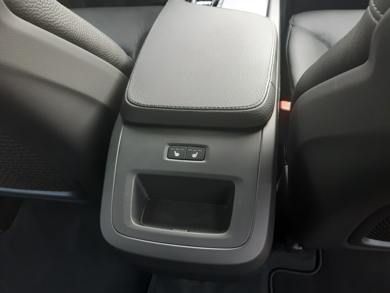 Volvo XC90 MOMENTUM PRO