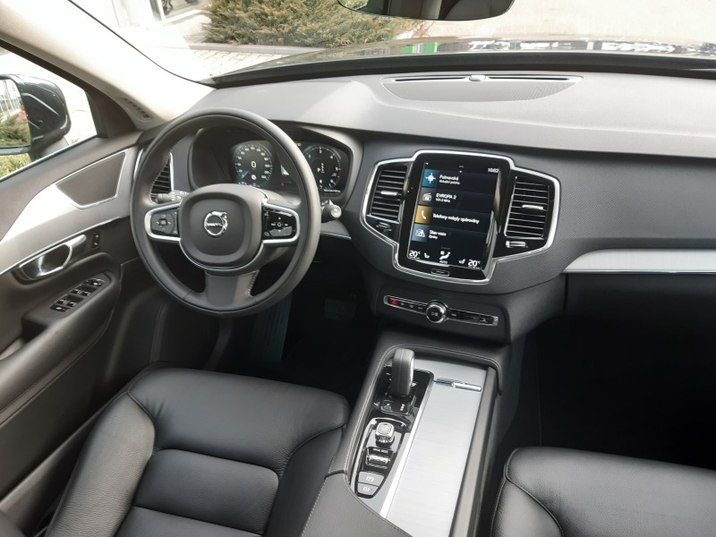 Volvo XC90 MOMENTUM PRO