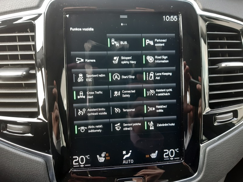 Volvo XC90 MOMENTUM PRO