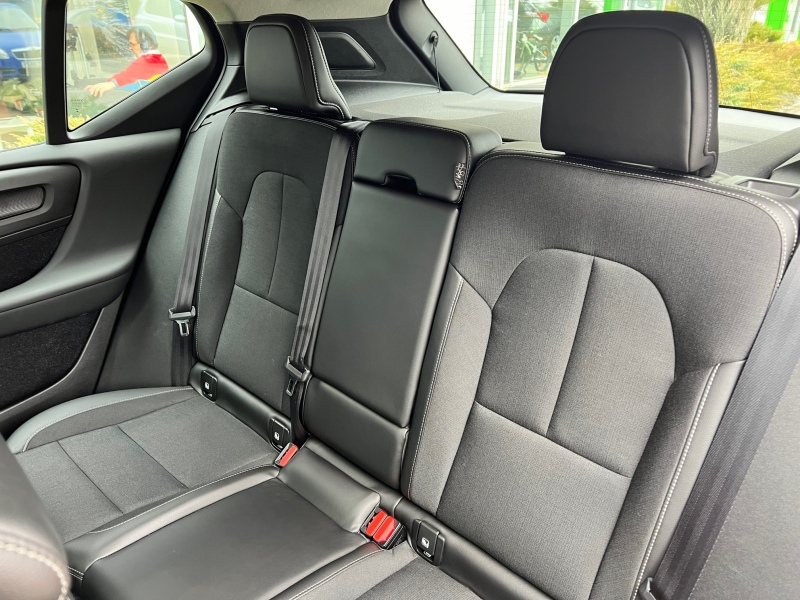 Volvo XC40 MOMENTUM