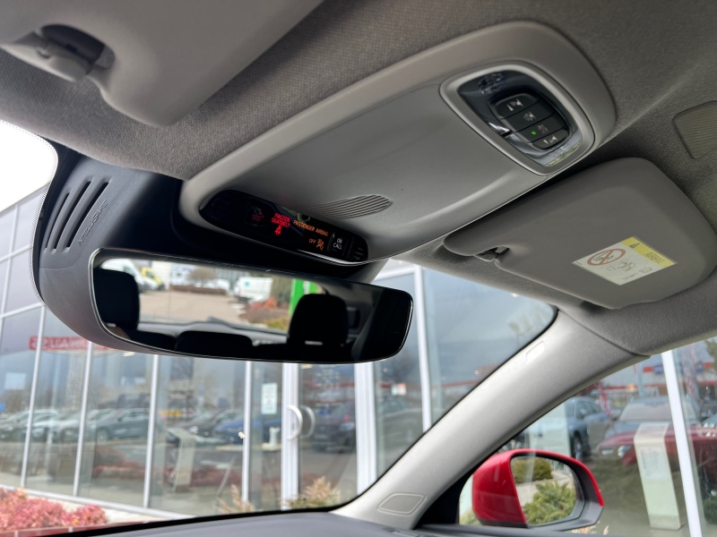 Volvo XC40 MOMENTUM