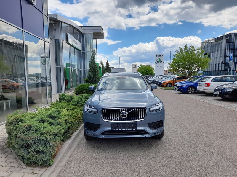 Volvo XC90 MOMENTUM PRO