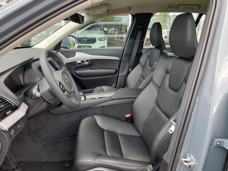 Volvo XC90 MOMENTUM PRO