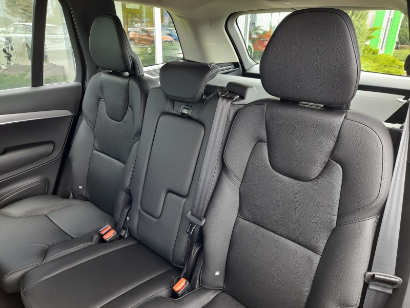 Volvo XC90 MOMENTUM PRO