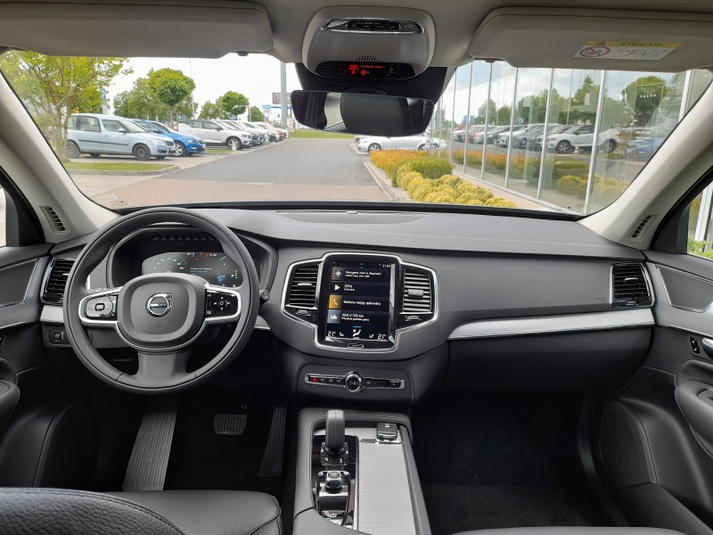 Volvo XC90 MOMENTUM PRO