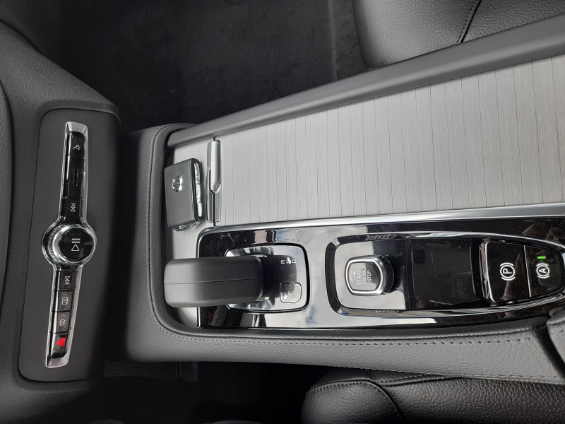 Volvo XC90 MOMENTUM PRO